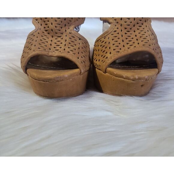 Tan Perforated Peep Toe High Heels, 8 - Picture 4 of 8